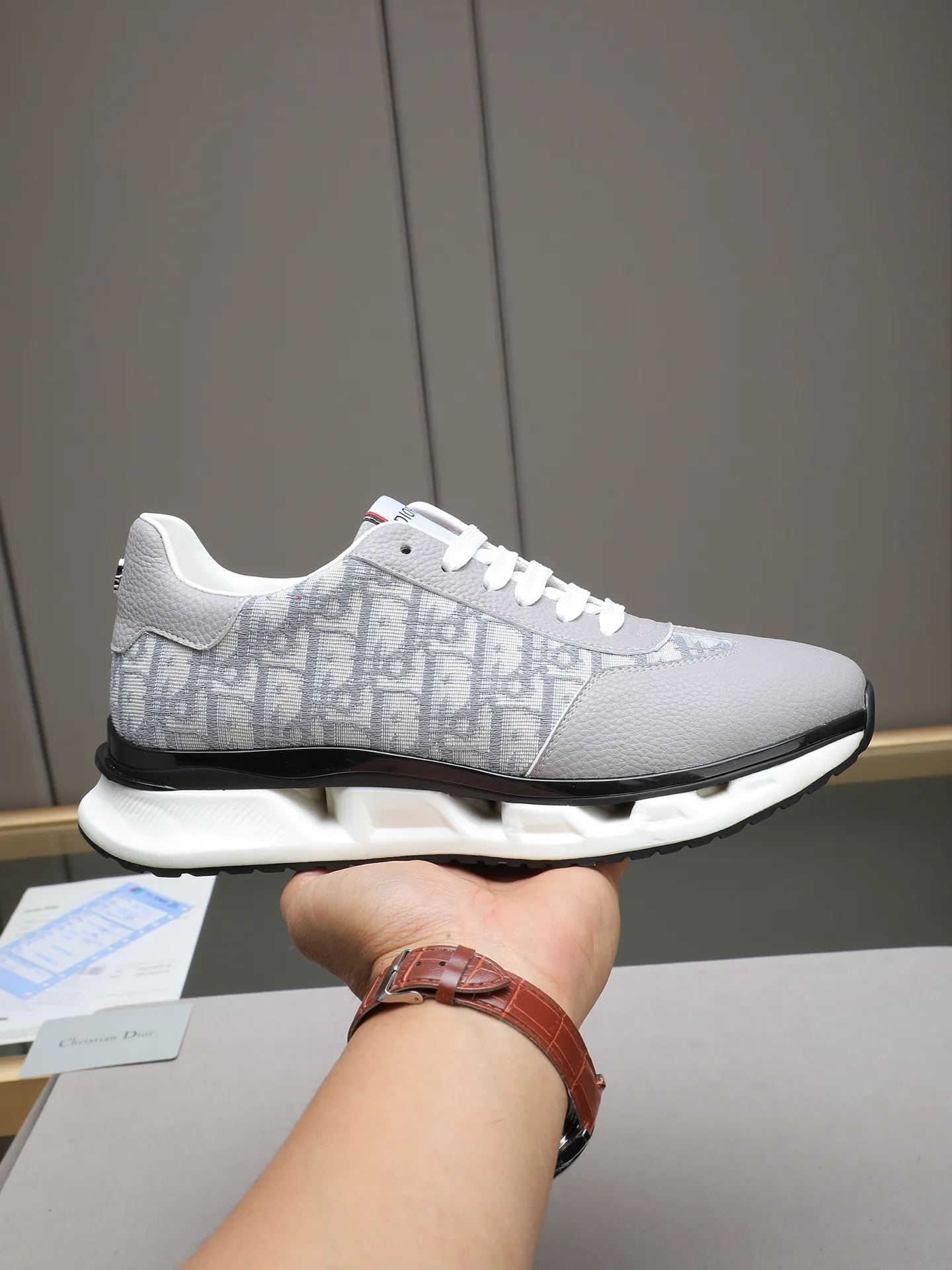 PP460 New Dior🆕The latest men's casual sports shoes, the upper is made of imported cowhide➕Dior's special material! Breathable sheepskin. The TPU blade base is lightweight and wear-resistant! Size:38-44 (45 customized)